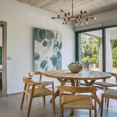 Lantana Villa